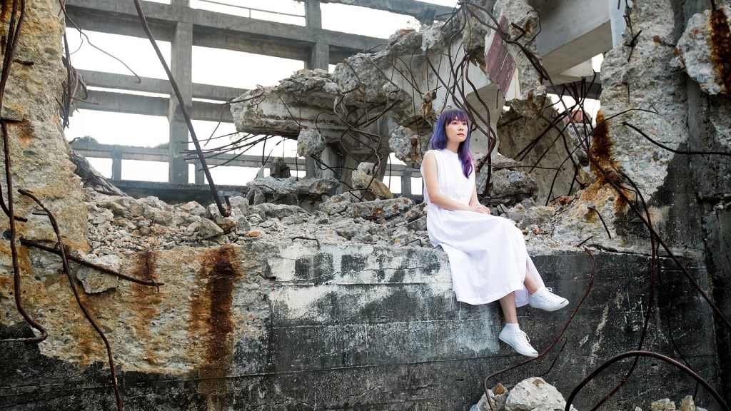 專訪鄭宜農：地球崩塌，哪裡會有永恆的光？