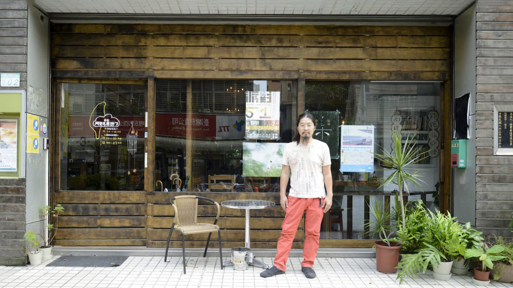 專訪瀰漫咖哩香的「月見ル君想フ」主理人寺尾 Budha：台灣的音樂很 Mellow！