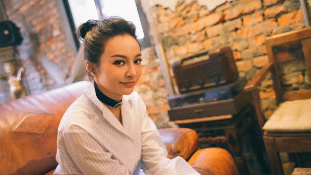 專訪 Faye 飛：限制與自由，同在小太空