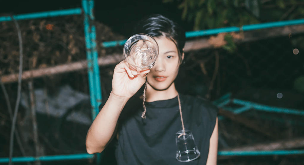 專訪柯泯薰：與文學出走，穿越孤獨的喧囂